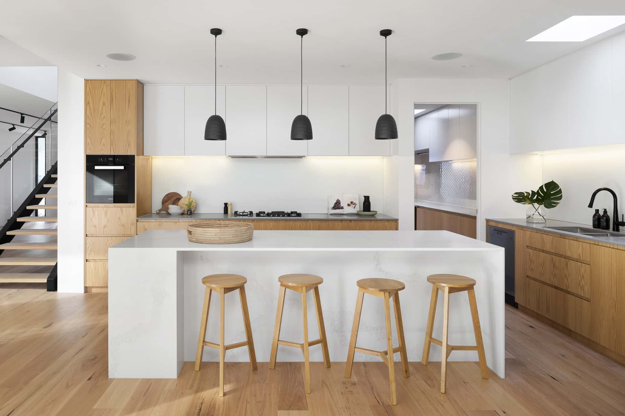 Multifamily Real Estate Streamline r-architecture-trcj-87yoh0-unsplash